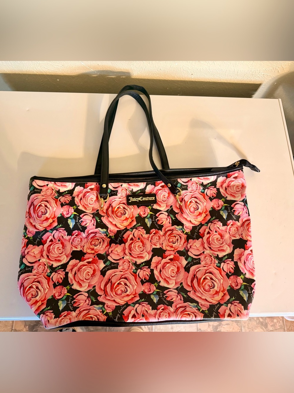 🌺Juicy Couture Black Tote with Pink Rose Print 🌺